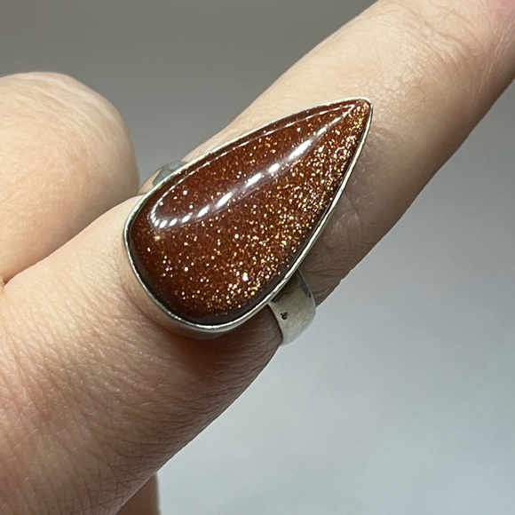 Sparkling Sandstone Gemstone Ring in 925 Silver - Picture 6 of 12